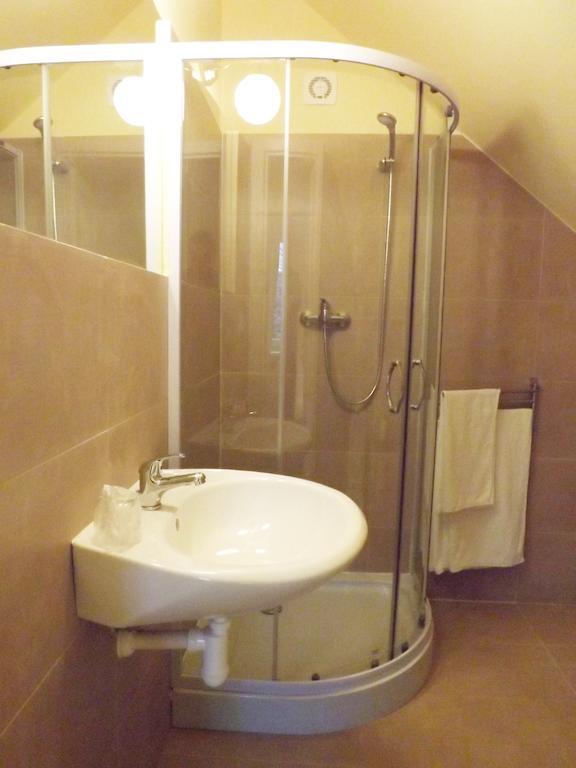 Villa Sipeky Senec Oda fotoğraf